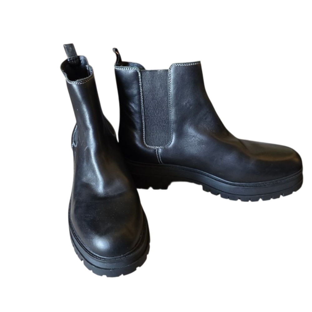 Marc Fisher Black Leather Pull On Chunky Combat Style Boots Size 10 NWOT
